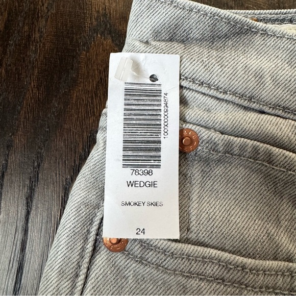 Levi's Light Gray Wedgie Straight Jeans - Picture 3 of 6